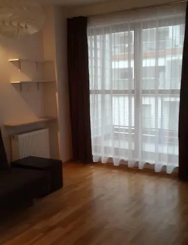 - Chelmska Olinek Lejlighed